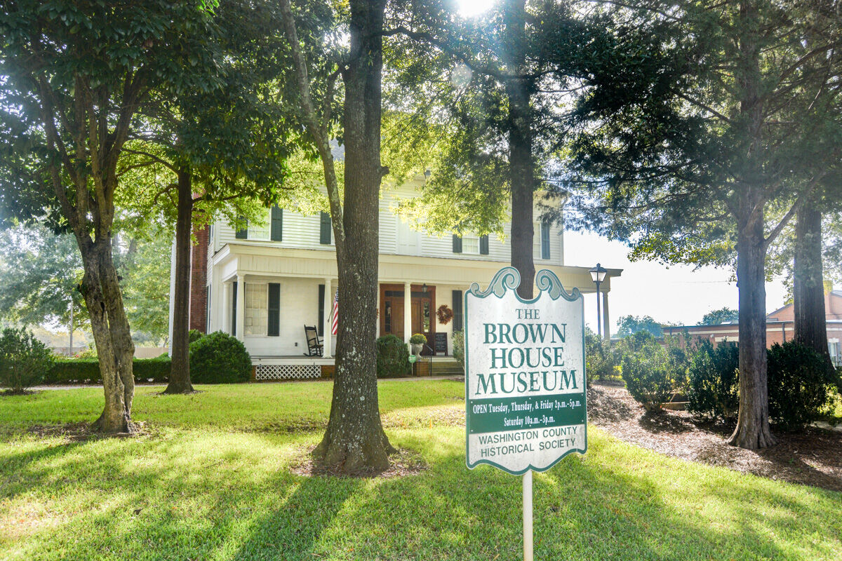 Woodlawn Terrace, now known as the Brown House.jpg